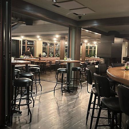 Auberge Des Cantons Magog Esterno foto