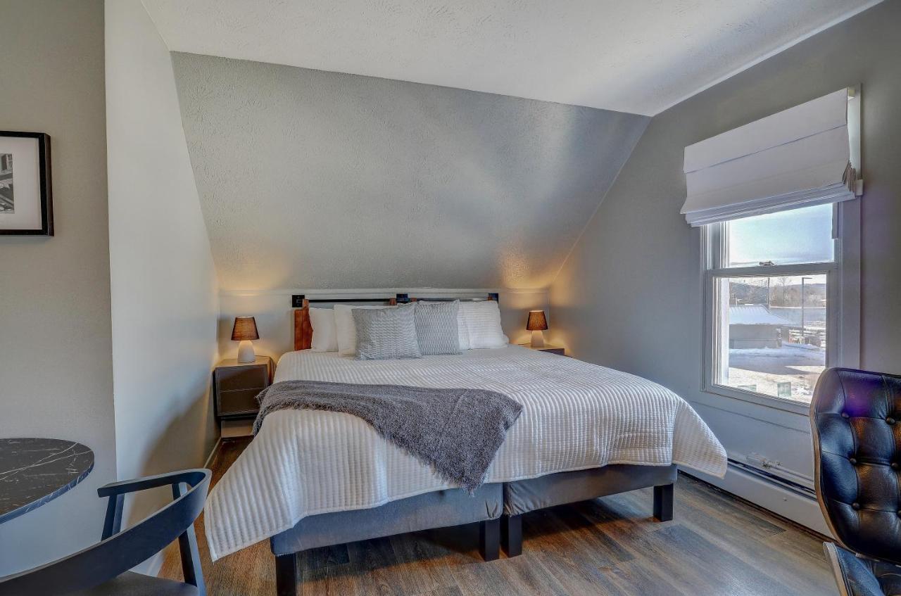 Auberge Des Cantons Magog Esterno foto