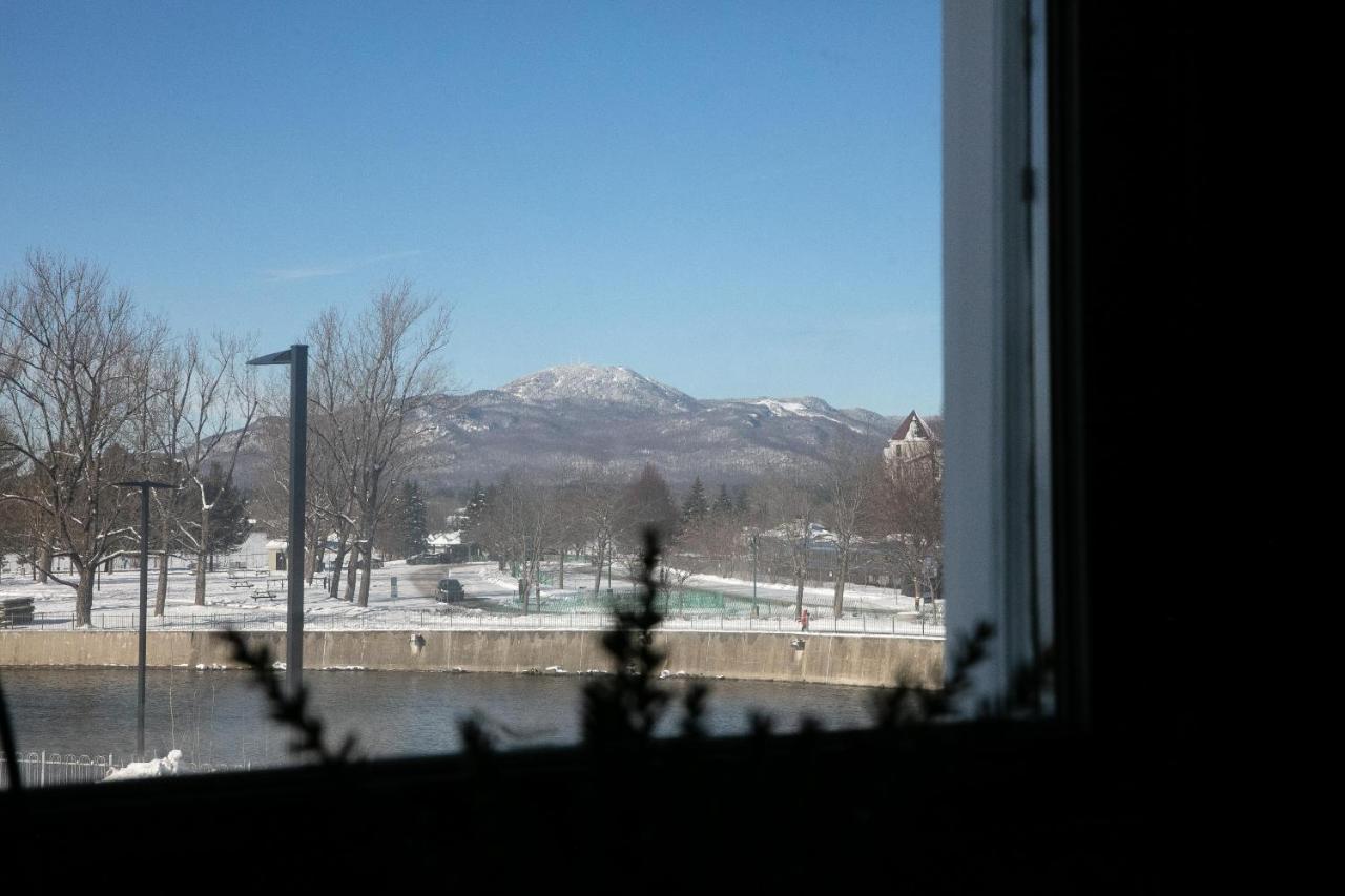 Auberge Des Cantons Magog Esterno foto