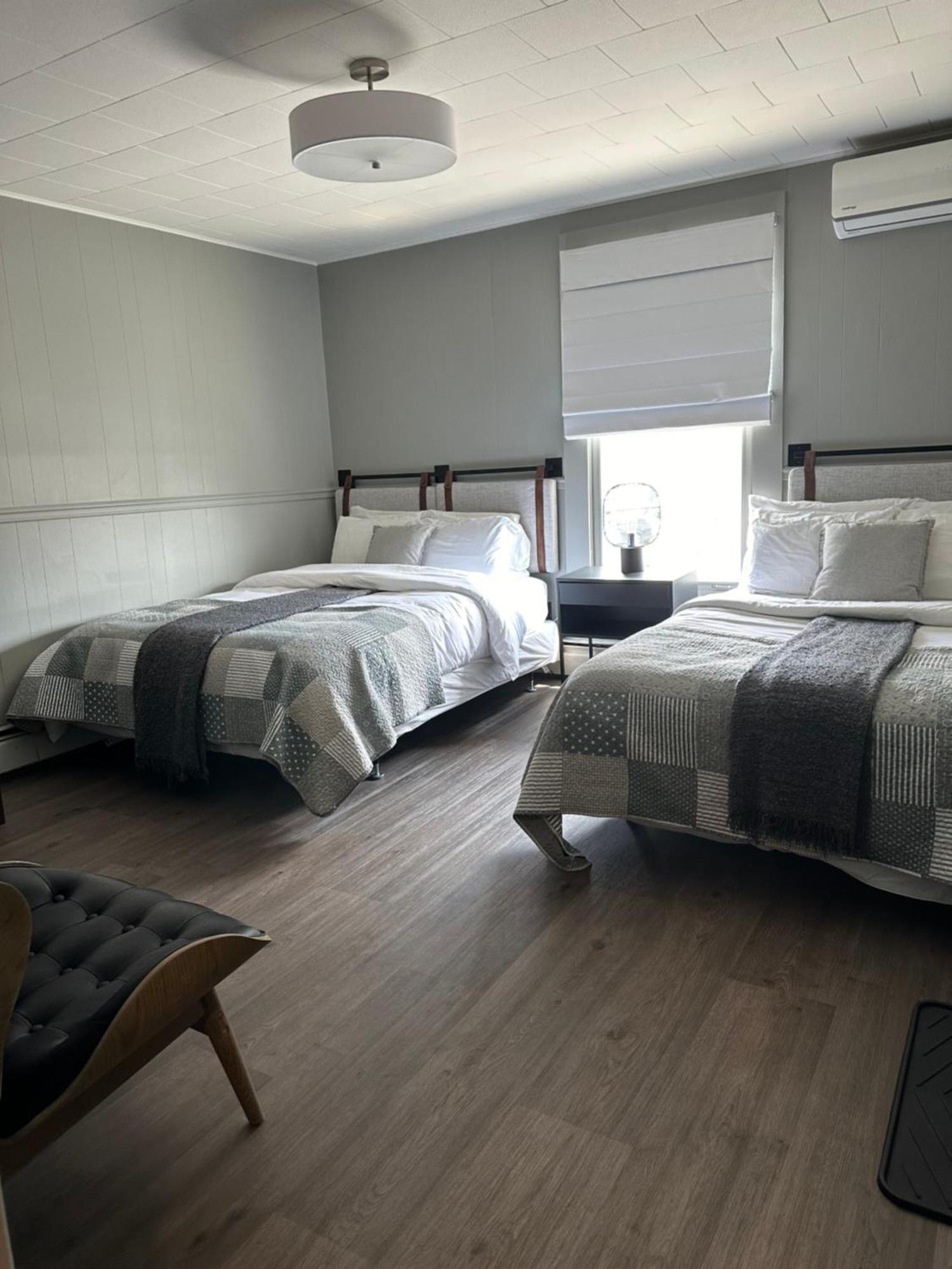 Auberge Des Cantons Magog Esterno foto
